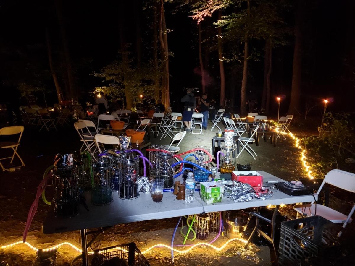 La policía pone alto a una fiesta ilegal con más de 100 asistentes en un parque de Queens