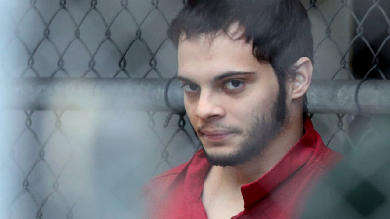 El atacante de Fort Lauderdale dijo que estaba en contacto con grupos yihadistas pero el FBI no encuentra nada que lo pruebe