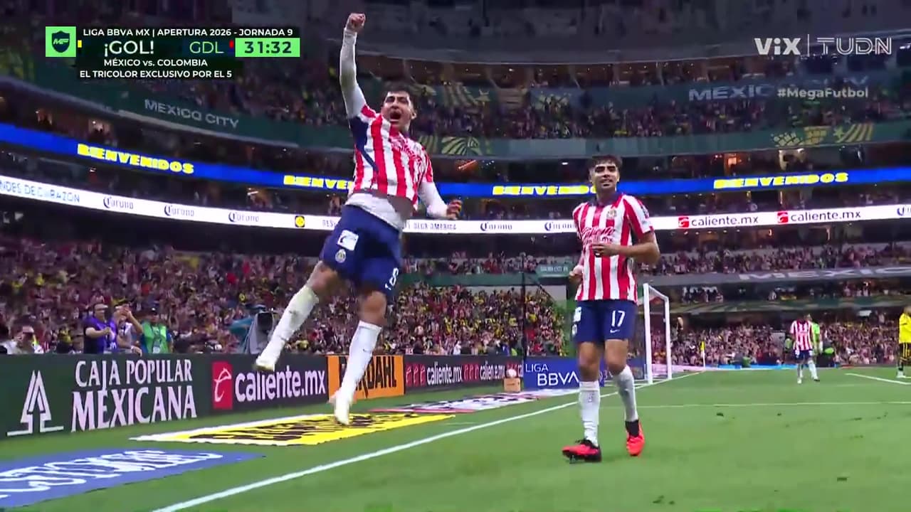 ¡Gol de Chivas! El Cotorro se avienta de palomita y abre el marcador