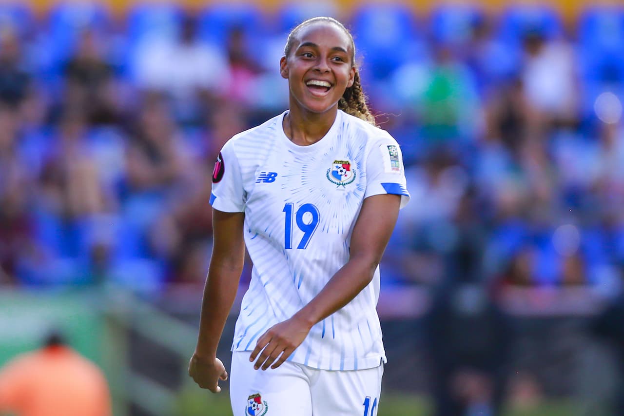 Panamá venció 1-0 ante Trinidad y Tobago en la última jornada de la etapa de grupos del Clasificatorio Concacaf W y se clasificó al Repechaje. La única anotación del juego fue de la futbolista del Pachuca, antes del León, Marta Cox al minuto 43.