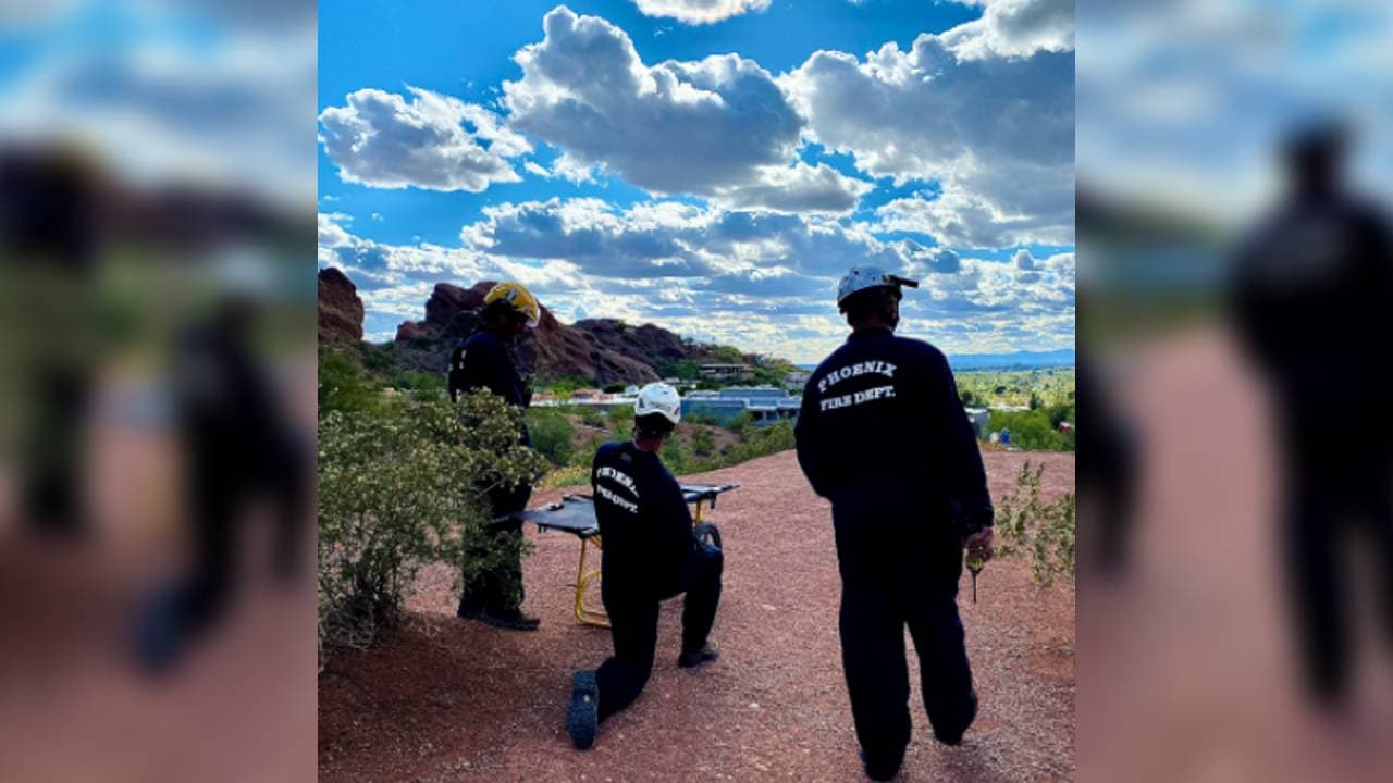 También ocurrió en la montaña de Camelback, a donde acudieron los rescatistas bien equipados.