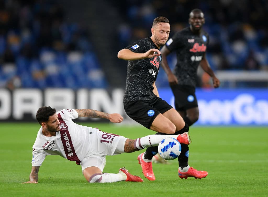 Napoli se impone ante el Torino por la mínima en el Estadio Diego Armando Maradona, durante la octava fecha de la Serie A. Ya al filo del partido, Victor Osimhen le dio la victoria a los locales y tienen 24 puntos de 24, ¡imparables!