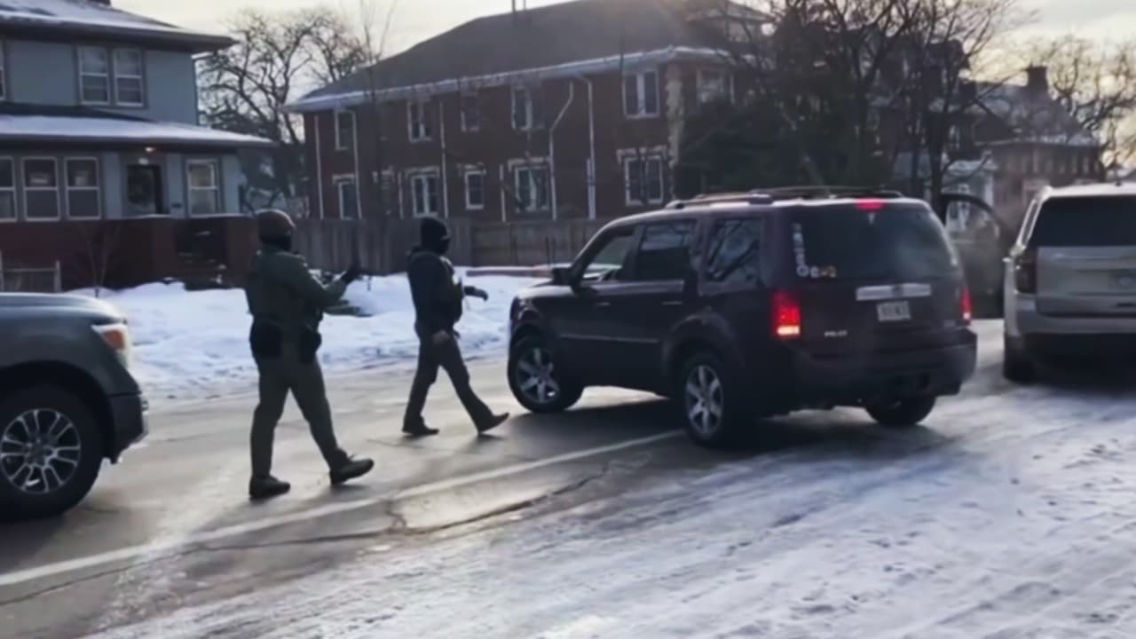 Nuevas directrices de ICE impondrían reglas a sus agentes para realizar persecuciones y detenciones vehiculares