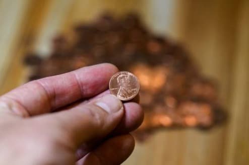 Legisladores apresuran el redondeo sistemático de centavos en Estados Unidos. ¿Sabes cómo funciona?