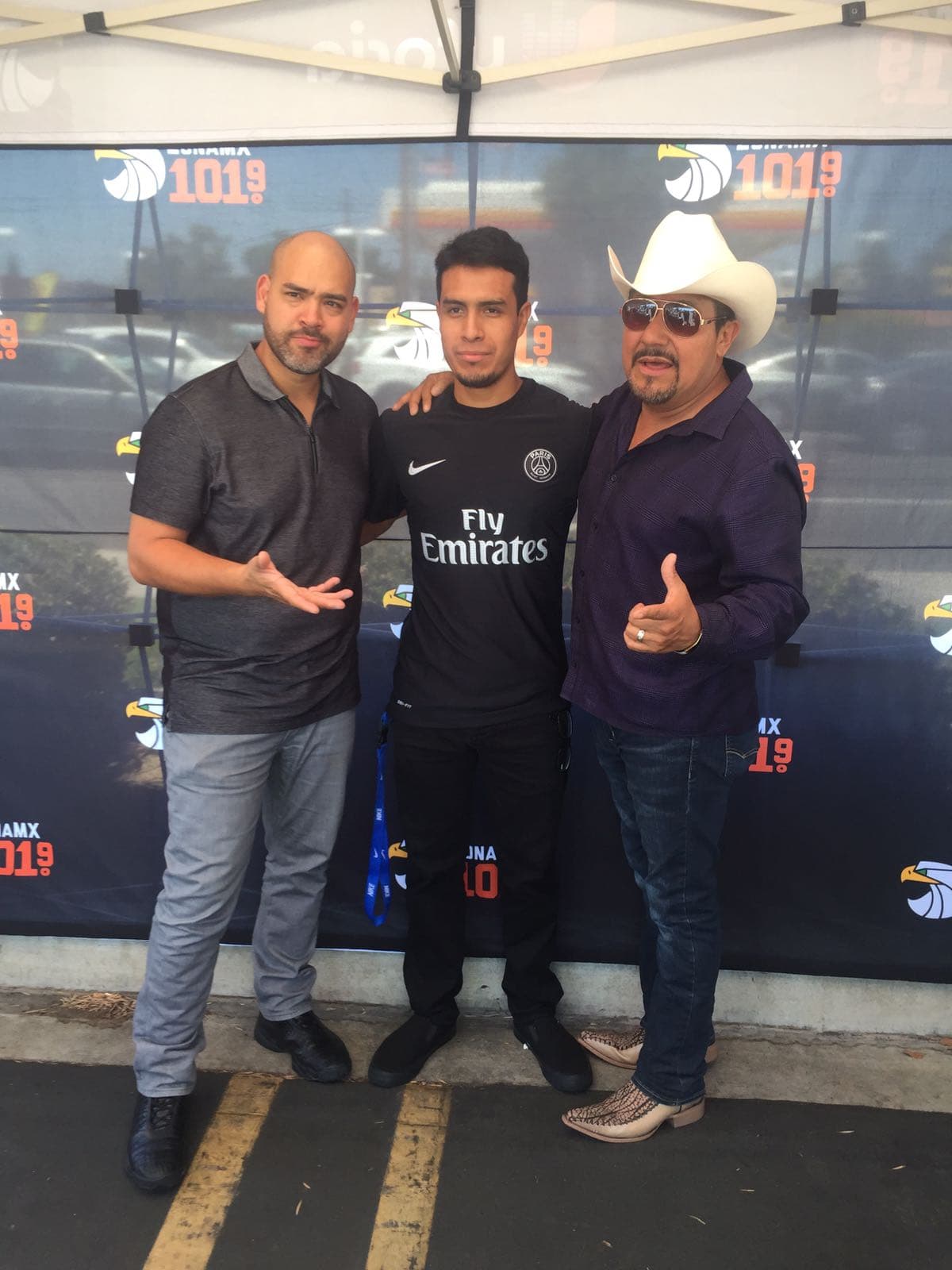 'El Bueno, La Mala y El Feo' no dejan de premiar a los niños en el regreso a clases.