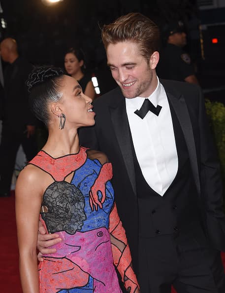 Ahora el actor disfruta de su nuevo amor con FKA Twigs