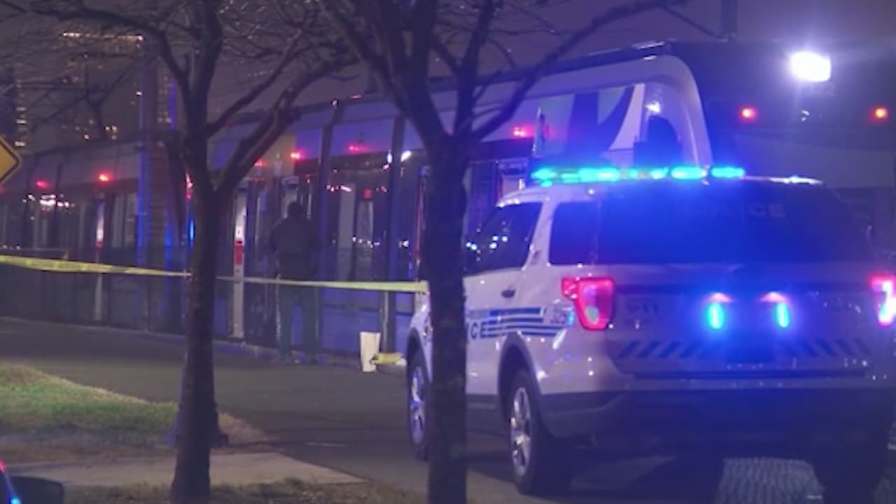 Críticas contra políticas migratorias tras nuevo apuñalamiento en tren ligero de Charlotte