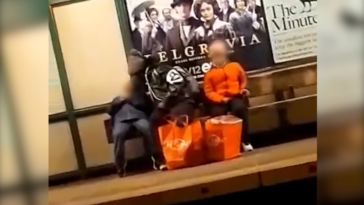 Policía identifica al padre que fue grabado golpeando a sus hijos en subway de El Bronx