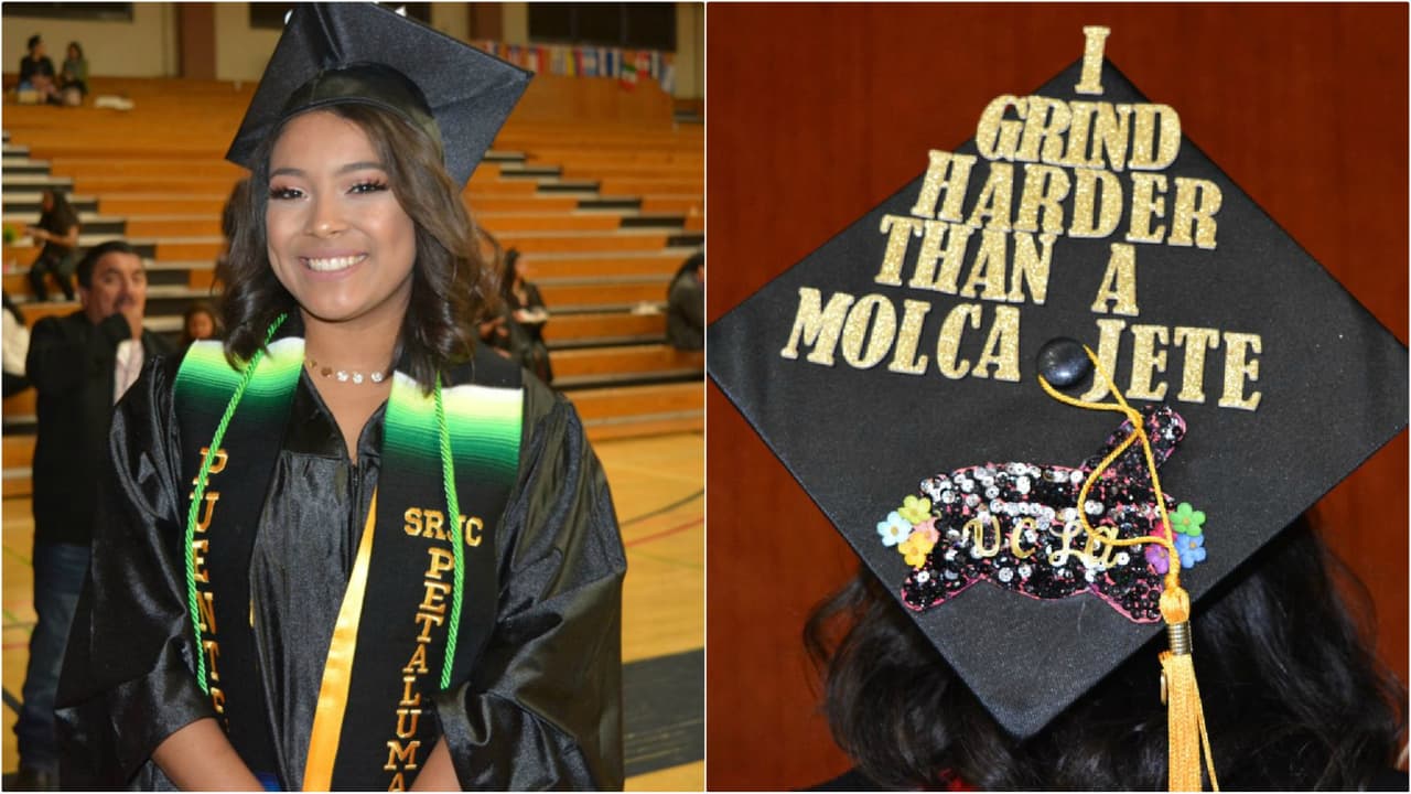 Leticia García eligió un curioso juego de palabras para plasmas en su birrete y también un utensilio de cocina que no puede faltar en las cocinas mexicanas: "
<a href="https://www.laprensasonoma.com/srjc-latinx-grads-show-off-unique-graduation-caps/" target="_blank">Le di más duro que un molcajete</a>".