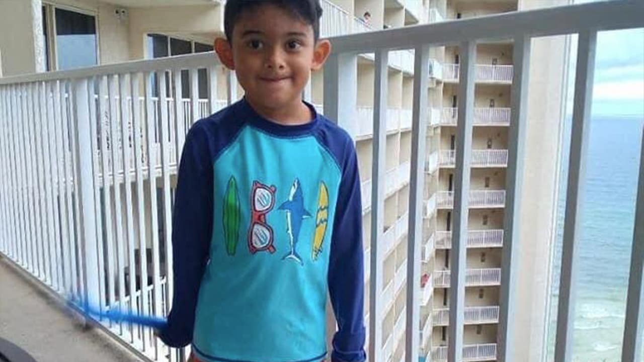 Si tiene alguna información sobre dónde podría estar Enrique, comuníquese con el Departamento de Policía de Panama City Beach al 850-233-5000 o al 911.