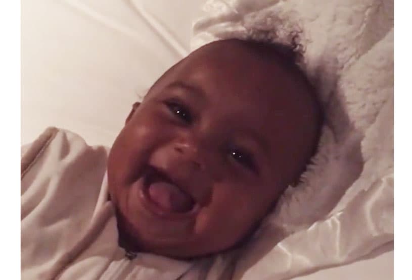 Kim compartió un video en Instagram en el que juega con su hijo y él le regala unas buenas carcajadas.