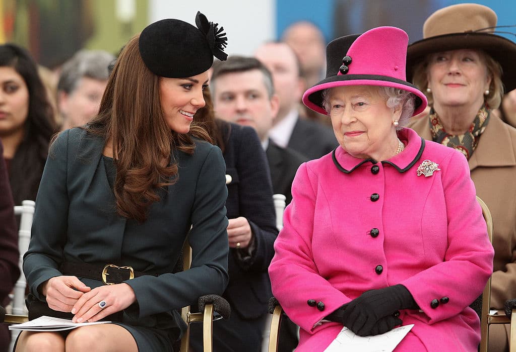 La duquesa de Cambridge probablemente asumirá papeles más importantes "ahora que la reina tiene (prácticamente) 95 (años), Carlos, Camilla y Ana están en sus setenta, mucho va a recaer sobre William y Kate”, dijo Dampier.