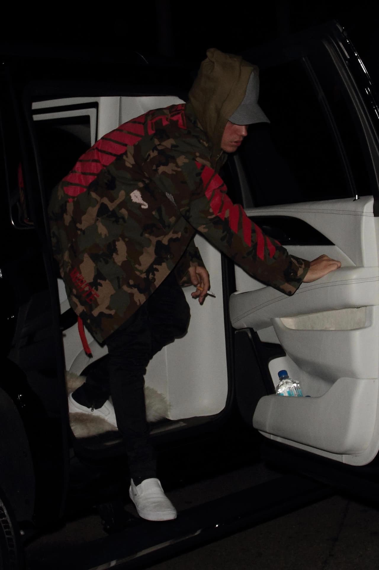 Y es que con sus escándalos no puede dejar de ser objeto de críticas.