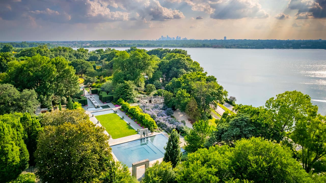Los visitantes también pueden visitar el Tasteful Place, 
<b>un huerto y pabellón con cocina de unos 3.5 acres</b>. Inspirado en el cultivo y consumo de alimentos frescos, sostenibles y cultivados localmente.