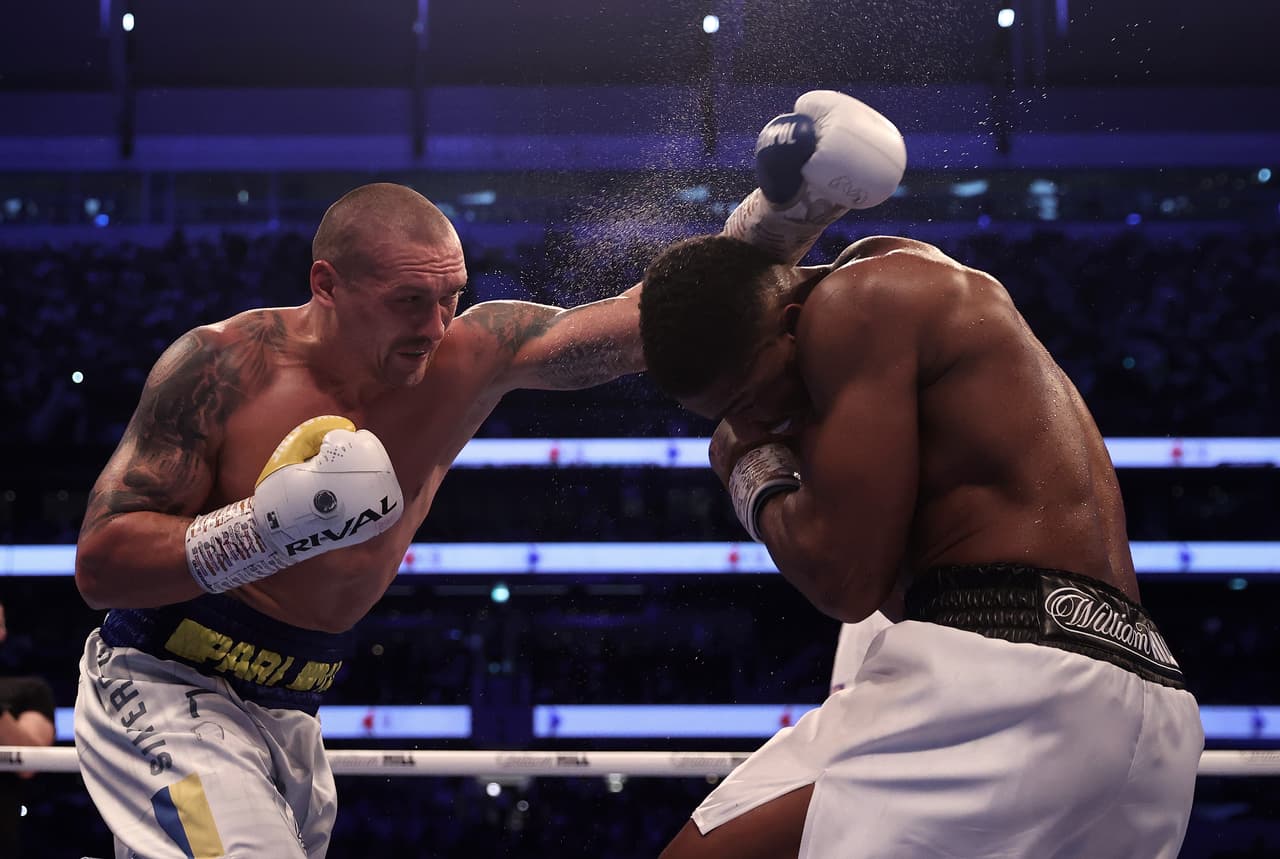 Evento del Año: Oleksandr Usyk vs. Anthony Joshua. El estadio del Tottenham fue testigo de la coronación del ucraniano tras 12 asaltos dictando cátedra al peleador local 'AJ'.