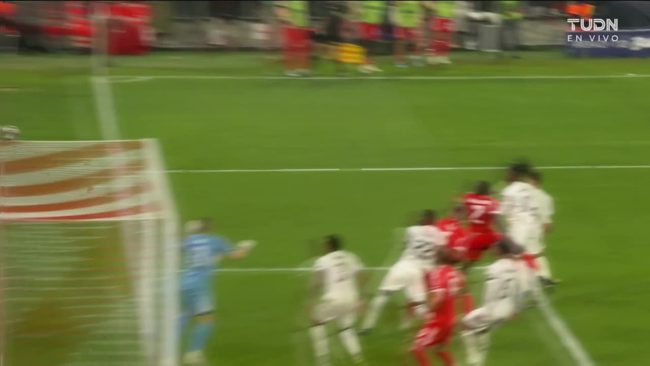 ¡Upamecano la tuvo y la dejó ir! Se salva el Real Madrid