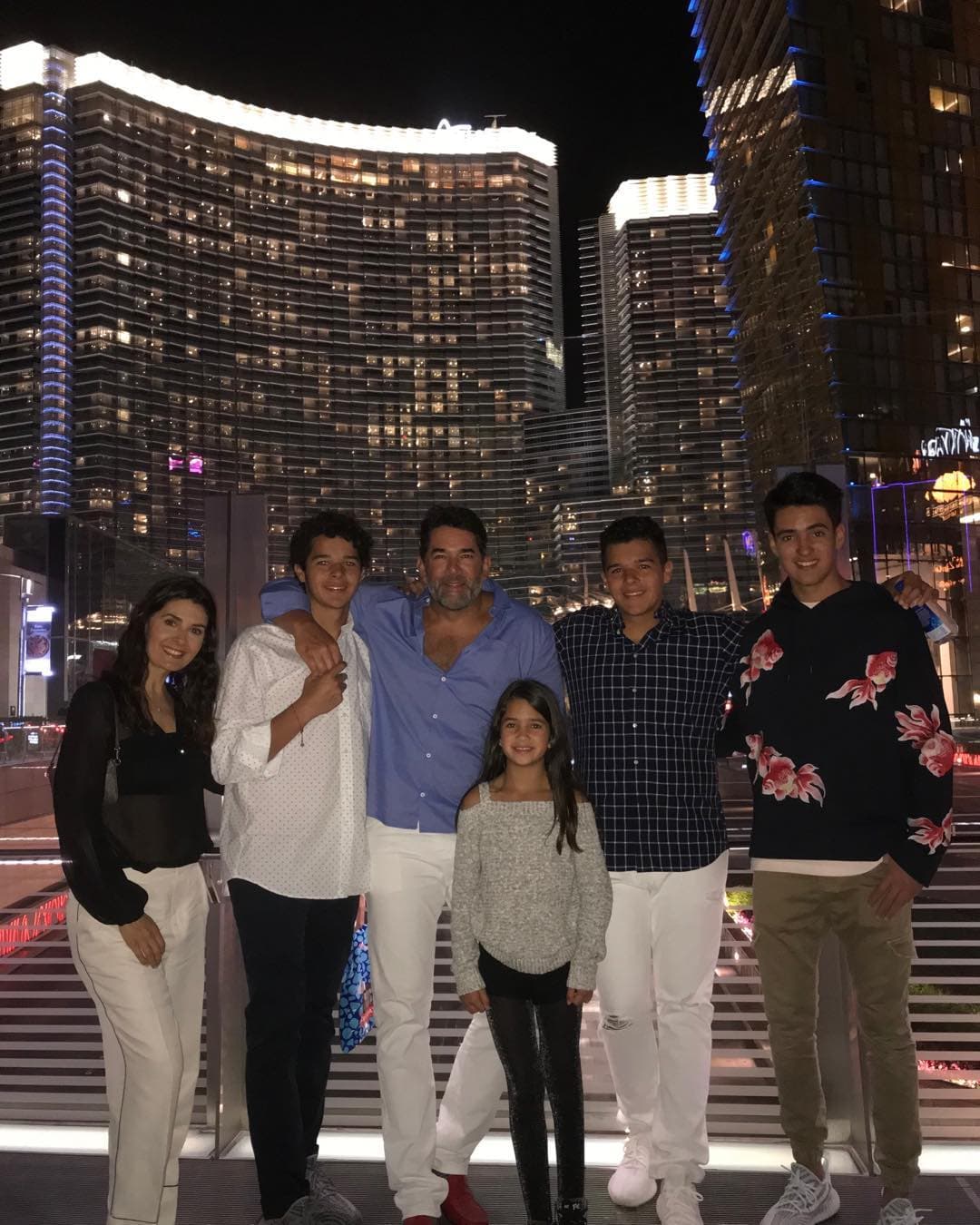 Los gemelos de Itatí y Eduardo conviven con Mayrín y sus hijos, con el tiempo la familia se ha hecho muy unida.