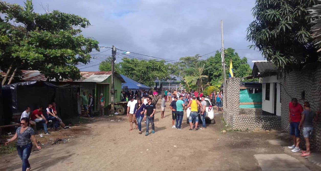 Con el cierre de la frontera de Panamá, la única alternativa para quienes quieren seguir avanzando hacia EEUU es atravesar la selva de Darién.