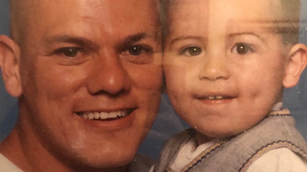 Un hombre murió al caer de un tejado cuando ponía las luces de navidad para un cliente en Texas