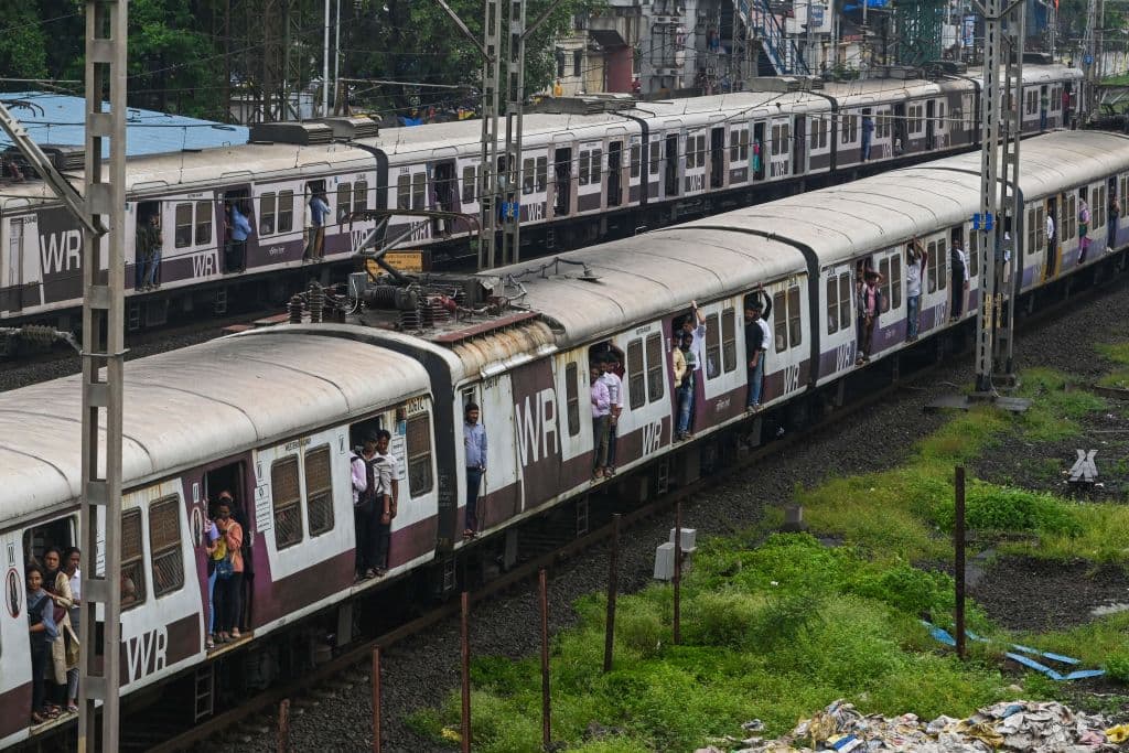 Encuentran el cadáver de un hombre en el baño de un tren después de más de 500 millas de viaje