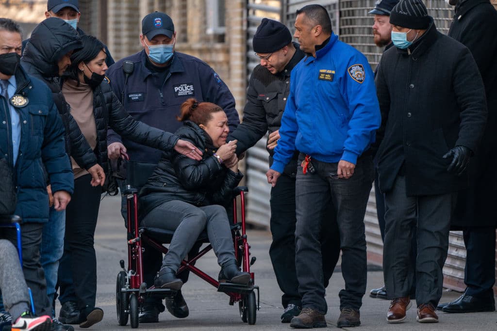 Entre los asistentes estaban su madre y su hermano quien comentó, que Jason Rivera siempre fue un gran hijo, hermano y un latino muy orgulloso de sus raíces dominicanas.