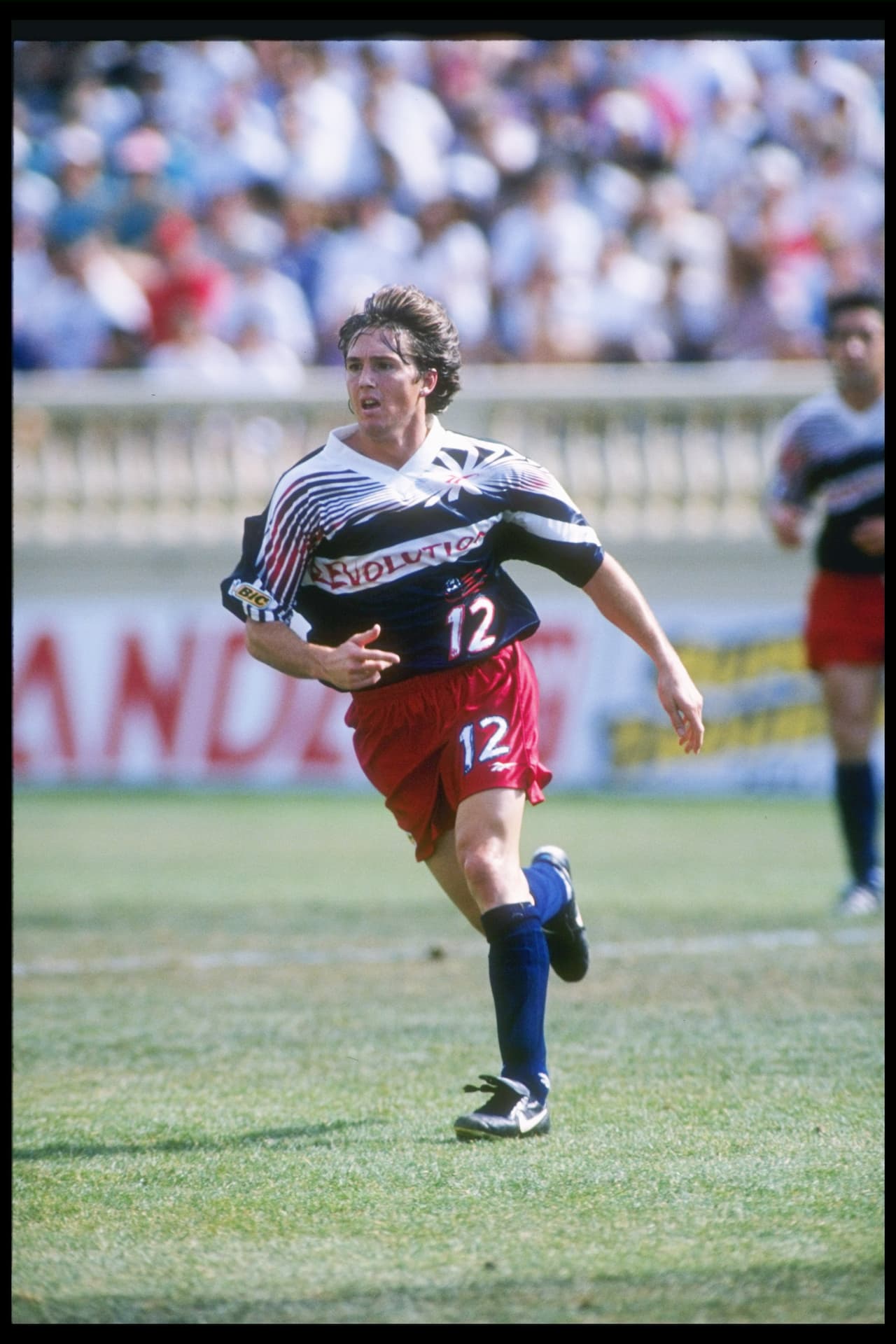 Con distintas variaciones, la camiseta mantuvo sus señas de identidad básicas a lo largo de los años.