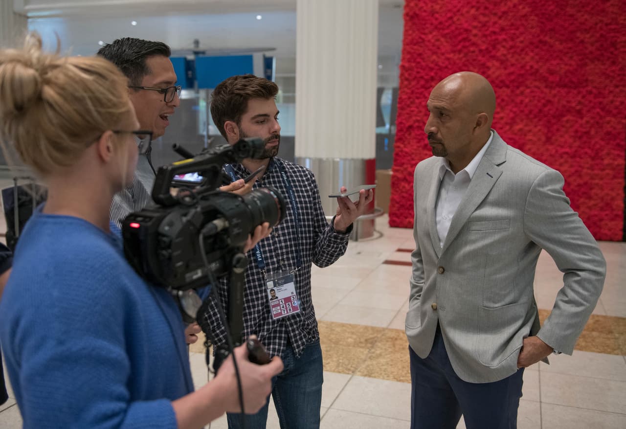 'El Conejo' fue uno de los más buscados en territorio árabe por los medios de comunicación, atentos a la llegada de los mexicanos.