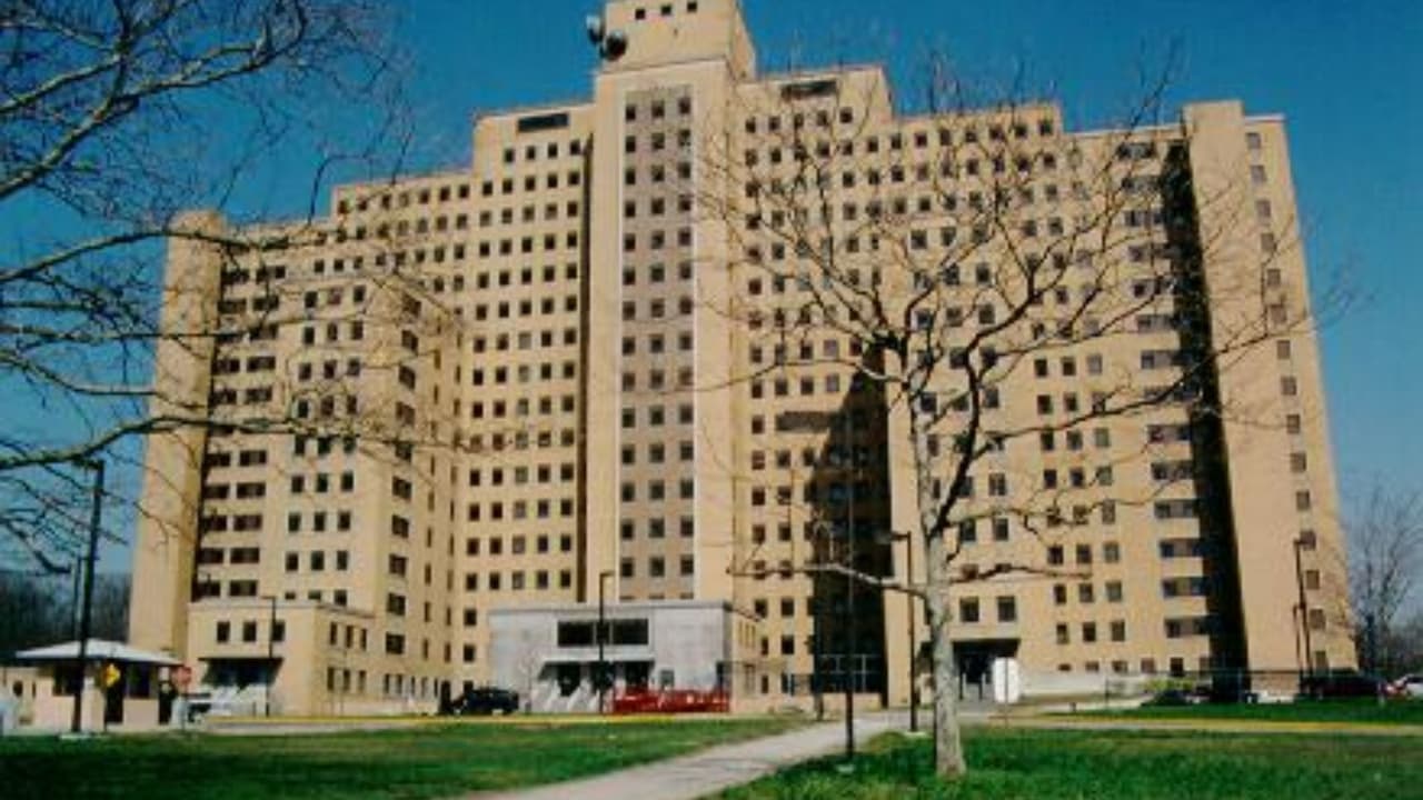 Refugio para mil migrantes en Queens prevé abrir en agosto