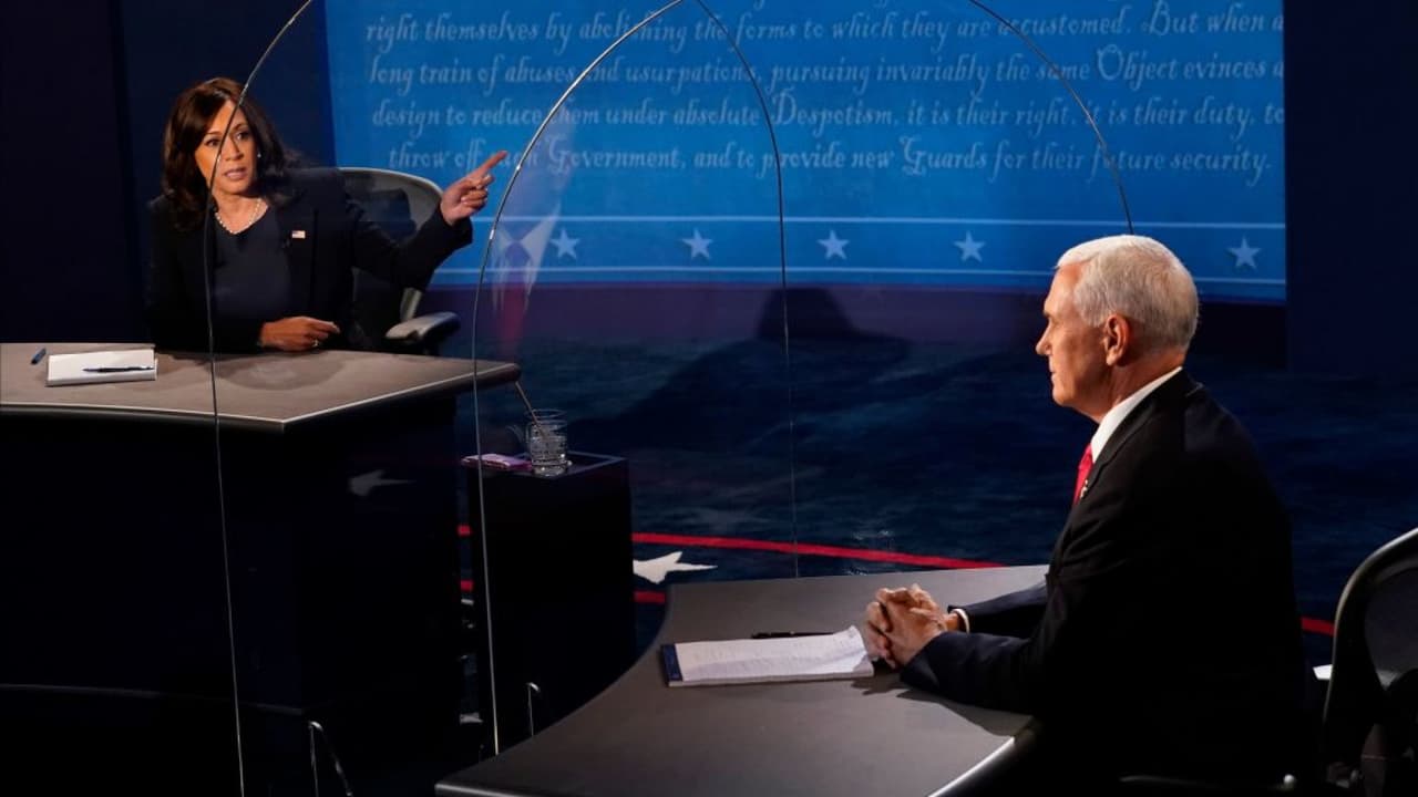 Coronavirus, economía e impuestos de Trump enfrentan a Harris y Pence en un debate más cordial pero con interrupciones