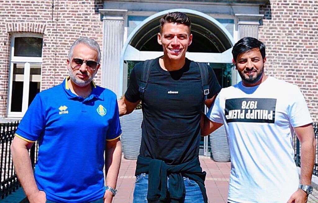 Héctor Moreno presente en la derrota del Al Gharafa, en Holanda