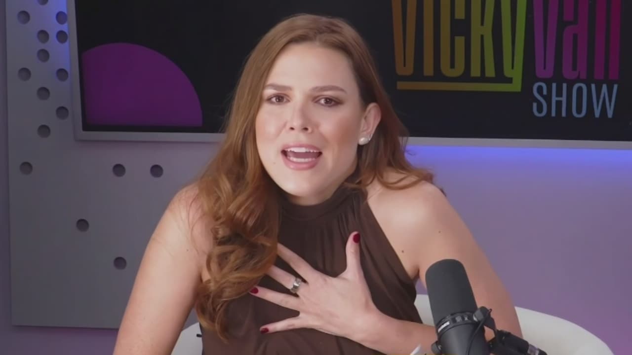 Vicky Van presenta su programa de entrevistas ‘El Vicky Van Show’ y habla de la exclusiva que le dio Thalía