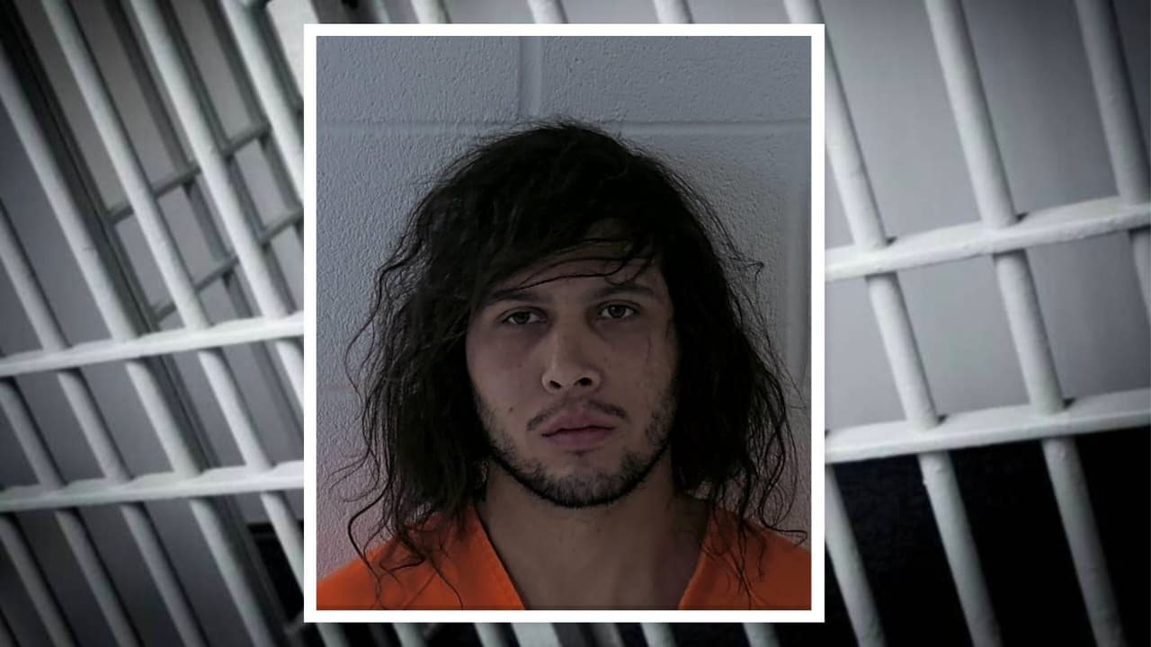 Fotografía de Néstor Luján Flores, tras su detención.