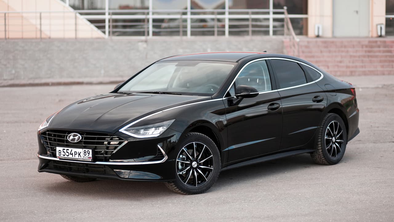 <b>5. Hyundai Sonata</b>
<br>
<br>Los días donde mayormente ocurren los robos de vehículos son los viernes y lunes.