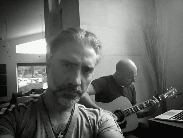 Sin embargo un año antes ya estaba haciendo historia pues en 1994 ganó en la categoría de Artista Masculino Regional Mexicano del Año.