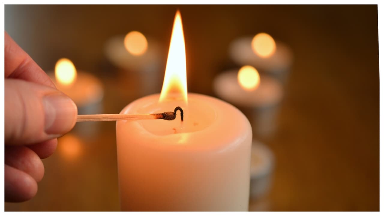 Cerillos y cigarros. Las autoridades advierten sobre incendios que pueden provocar cigarrillos que se dejan encendidos. Y
<b>, los cerillos suelos, al alcance de los chicos, pueden ser un peligro. </b>