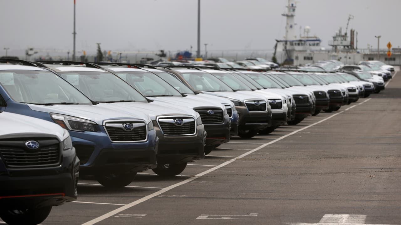 Florida lidera los seguros de autos más caros y los aranceles de Trump podrían elevarlos más