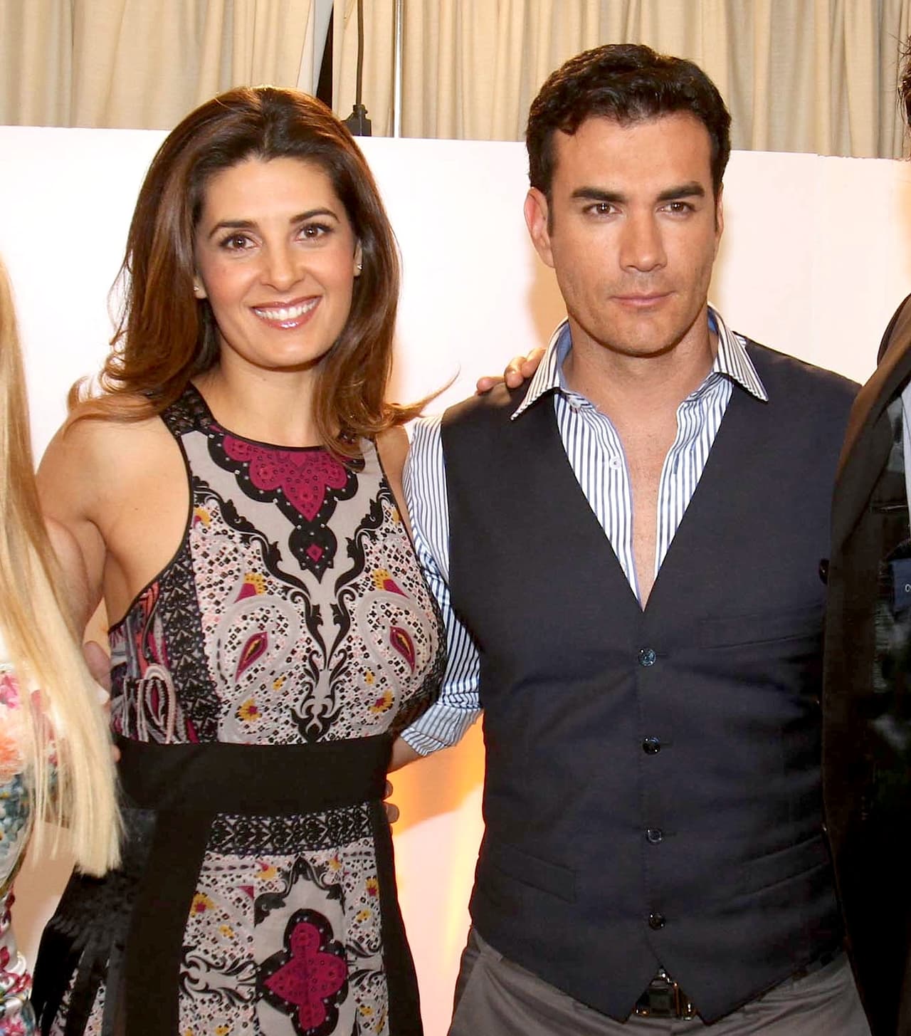 La productora Rosy Ocampo una vez más lo llamó para trabajar con él, pero en esta ocasión haría pareja con 
<b><a href="http://www.univision.com/temas/mayrin-villanueva">Mayrín Villanueva</a></b>, esto dentro de la telenovela 'Mentir para vivir'.