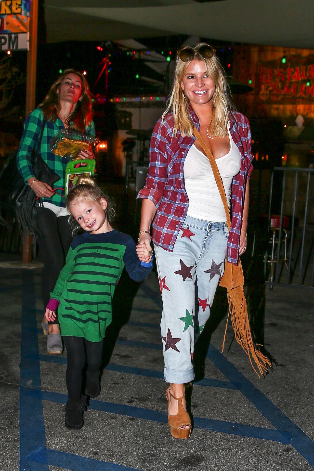 ¡Y comenzó a posar como toda una súper modelo!