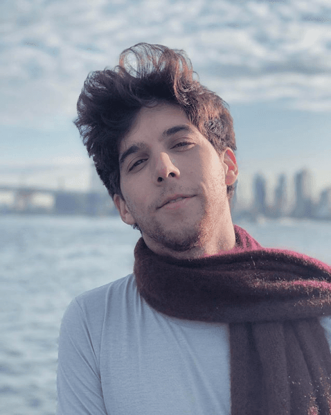 "No voy a decir nada, no voy a decir nombres, pero sí llegué a sentir ahí 
<b>malas vibras</b>; yo soy supertransparente, siempre digo lo que pienso, soy súper buena persona, soy cero mala vibra y sí llegué a sentir mala vibra", finalizó Mauricio.