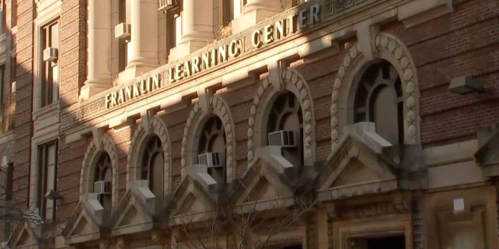  Centro de Aprendizaje Franklin de Filadelfia cierra debido a contaminación por asbesto
