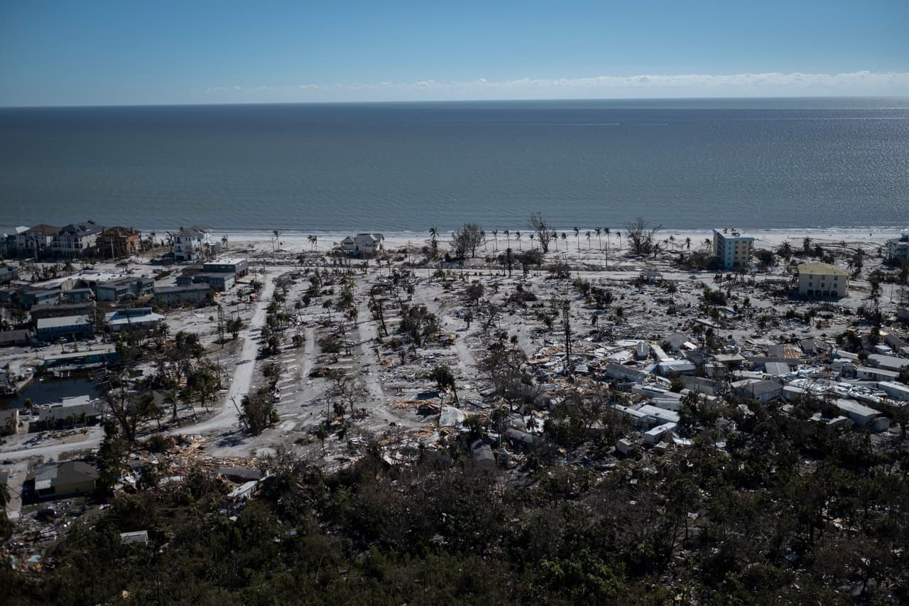 El aeropuerto RSW de Fort Myers podría permanecer cerrado hasta una semana 
