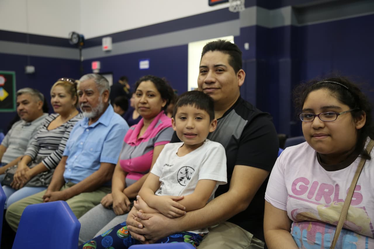 En medio del ambiente de tensión y miedo que se vive por la implementación de las órdenes ejecutivas de Donald Trump, familias completas asistieron al foro informativo sobre inmigración.