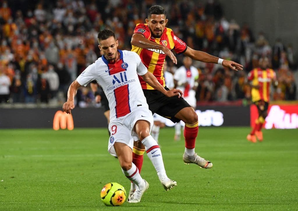 El PSG se está viendo presionado, pero Lens no aprovecha las oportunidades que tiene.