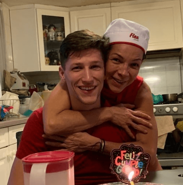 “Tan guapísimo”, “Igualito a su abuelo Rafael”, “Bendiciones” y “Qué bella sonrisa” son algunos de los mensajes que los seguidores de la actriz dejan en la caja de comentarios.