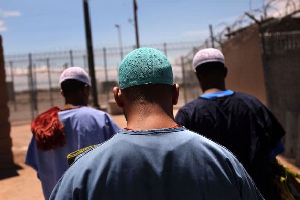 Con casi un millón de deportados, el número de personas expulsadas de Estados Unidos sigue batiendo récords, al tiempo que aumenta la preocupación entre activistas por la feroz ola antiinmigrante que recorre el país de costa a costa, teniendo en cuenta que siete de cada diez expulsados en los dos últimos años no tenía antecedentes penales.