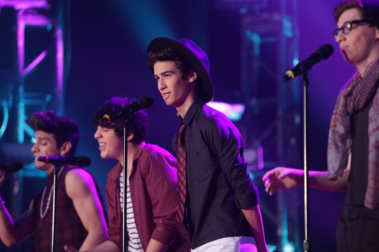 We are drooling over Sebastián. Lo que no tiene en peso, lo tiene en talento.