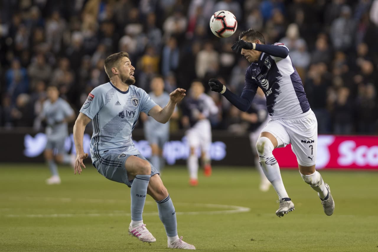 El juego ya no se movió pero se fue al descanso con un 2-2 que en nada convenía a los ambiciosos planes del equipo local.