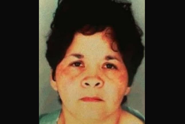 Sin embargo, tan pronto como se dio a correr esa noticia falsa, las autoridades de la cárcel donde purga su condena informaron que estaba viva y en buen estado de salud, a pesar de sus problemas renales.