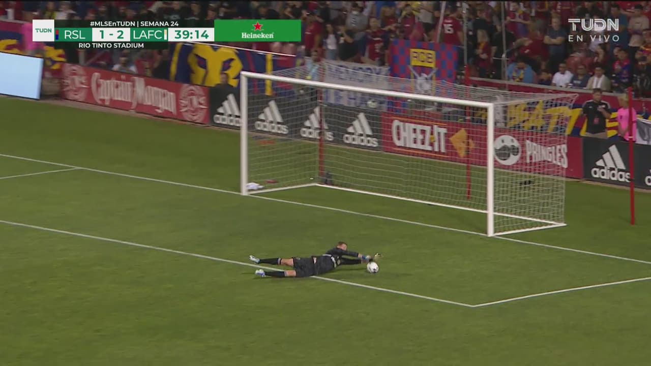 ¡Lo querían madrugar! El ‘Chicho’ le pega de lejos y MacMath ataja