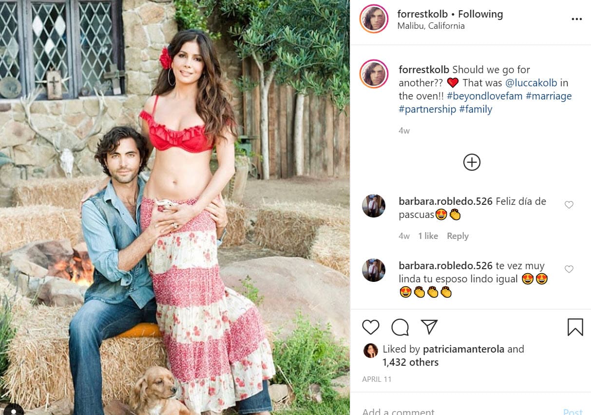 Forrest Kolb compartió está fotografía de Patricia Manterola y preguntó, "
<b><a href="https://www.instagram.com/p/B-21359Bmf5ogFWhgjjUwUQhx2kolzJxqp8IKw0/" target="_blank">¿deberíamos ir por otro?</a></b> Esto es cuando Lucca estaba en el horno".
